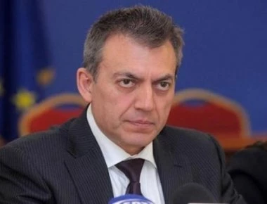 Γ. Βρούτσης: «1 στους 3 εργαζόμενους σήμερα αμείβεται σήμερα με 327 ευρώ»